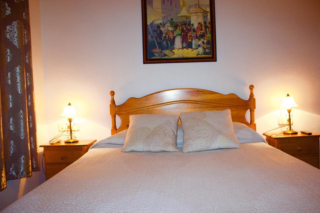 Hotel Mairena Mairena De Alcor Zewnętrze zdjęcie