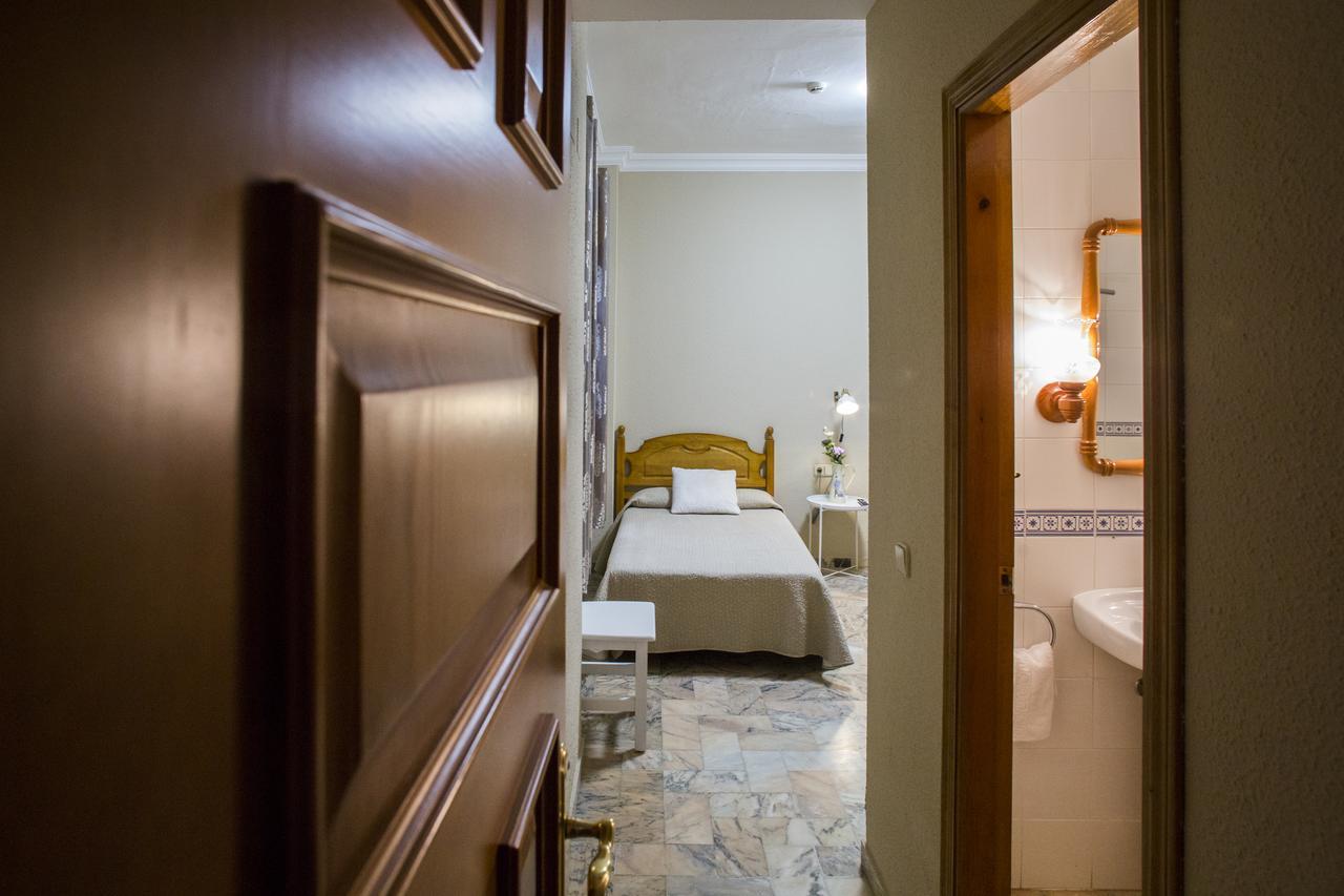 Hotel Mairena Mairena De Alcor Zewnętrze zdjęcie